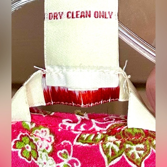 SUNDANCE 100% Silk Split Neck/Sides Boho Blouse In Raspberry Floral Sz M/L ✨EUC✨ - Picture 7 of 7